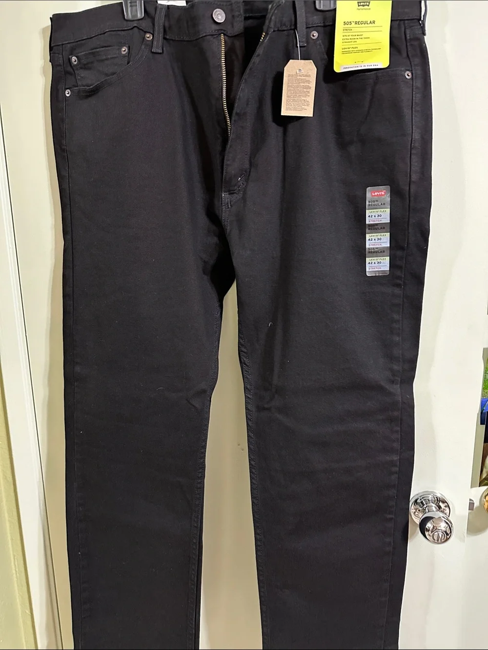 Levi's Men’s Black Slim Straight Jeans